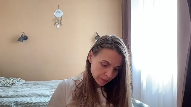 AnnieLove7722 online show from 05-05-26, 08:33