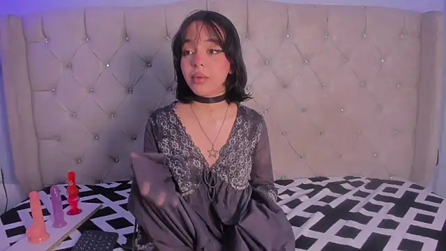 Lizzy dark online show from 10-14-25, 11:33