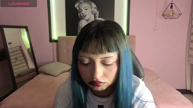 Snapshot of _ceeleste_cute_ chatting on 06-19-26, 01:26 ceeleste cute online show from 06-19-26, 01:26