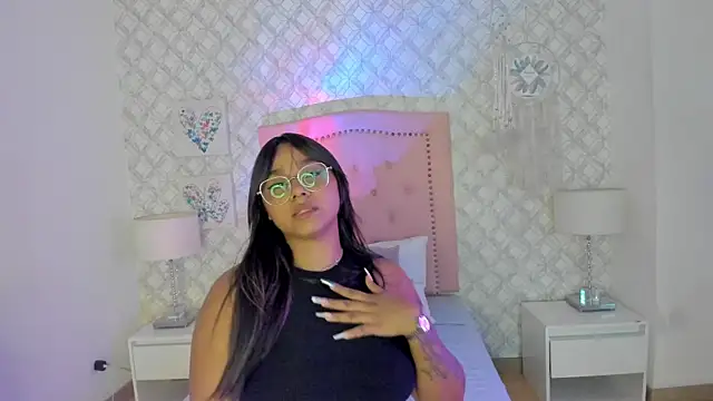 Snapshot of Aria_Star7 chatting on 10-11-25, 07:23 Aria Star7 online show from 10-11-25, 07:23