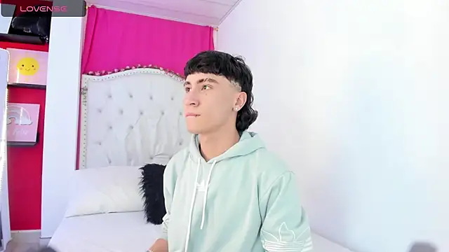 XaanderGrey online show from 11-30-25, 07:51