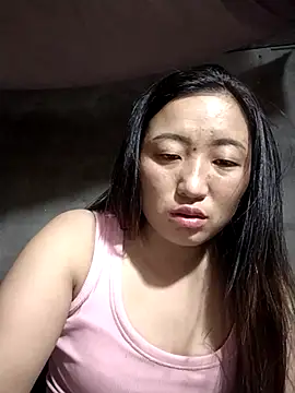 Snapshot of zhen-zo chatting on 10-24-25, 12:01 zhen-zo online show from 10-24-25, 12:01