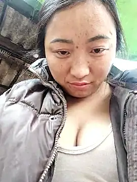 Snapshot of zhen-zo chatting on 10-27-25, 02:37 zhen-zo online show from 10-27-25, 02:37