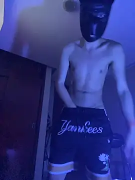 Snapshot of zamir333 chatting on 11-12-25, 09:32 zamir333 online show from 11-12-25, 09:32