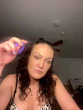 sexybriiiixoxo online show from 12-01-25, 08:47