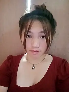 min-xinh online show from 10-23-25, 04:12