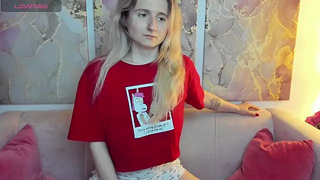 CamillaDreamer online show from 04-18-26, 05:22