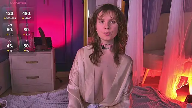 Snapshot of Lilly_Stark chatting on 07-19-26, 05:44 Lilly Stark online show from 07-19-26, 05:44