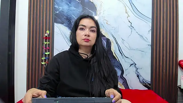 angelinee39 online show from 11-30-25, 09:24