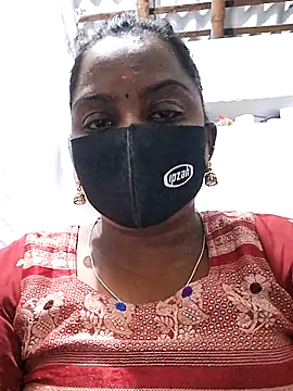 Snapshot of Tamil_Hot_Sindhu chatting on 10-07-25, 08:28 Tamil Hot Sindhu online show from 10-07-25, 08:28