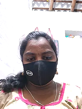 Snapshot of Tamil_Hot_Sindhu chatting on 10-13-25, 05:35 Tamil Hot Sindhu online show from 10-13-25, 05:35