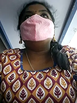 Snapshot of Tamil_Hot_Sindhu chatting on 11-14-25, 12:26 Tamil Hot Sindhu online show from 11-14-25, 12:26