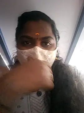 Snapshot of Tamil_Hot_Sindhu chatting on 11-21-25, 06:45 Tamil Hot Sindhu online show from 11-21-25, 06:45