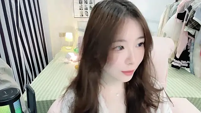 Snapshot of Gardenia-222 chatting on 01-06-26, 03:27 Gardenia-222 online show from 01-06-26, 03:27