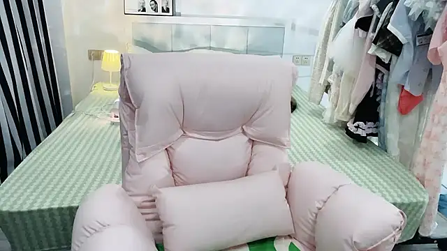 Snapshot of Gardenia-222 chatting on 01-09-26, 12:35 Gardenia-222 online show from 01-09-26, 12:35