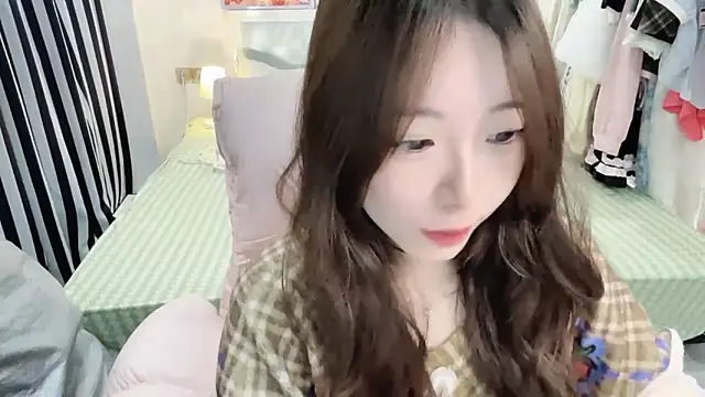 Snapshot of Gardenia-222 chatting on 02-10-26, 01:37 Gardenia-222 online show from 02-10-26, 01:37