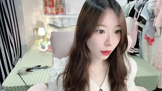 Snapshot of Gardenia-222 chatting on 02-27-26, 01:11 Gardenia-222 online show from 02-27-26, 01:11