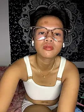 Snapshot of Obre17 chatting on 03-03-26, 05:02 Obre17 online show from 03-03-26, 05:02