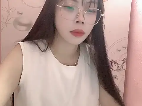 Snapshot of Ellie039 chatting on 10-11-25, 07:12 Ellie039 online show from 10-11-25, 07:12