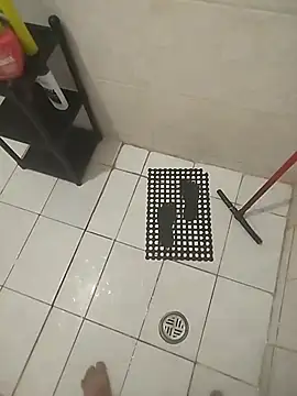 Snapshot of Wess1987 chatting on 11-07-25, 05:18 Wess1987 online show from 11-07-25, 05:18