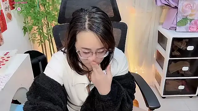 Snapshot of NEWONETO chatting on 02-05-26, 06:34 NEWONETO online show from 02-05-26, 06:34