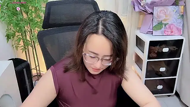 Snapshot of NEWONETO chatting on 02-06-26, 01:14 NEWONETO online show from 02-06-26, 01:14