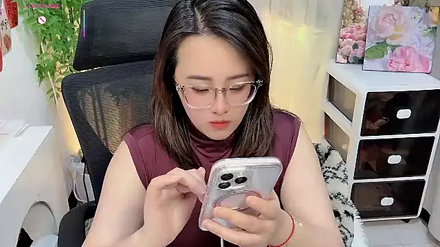 Snapshot of NEWONETO chatting on 02-16-26, 01:35 NEWONETO online show from 02-16-26, 01:35