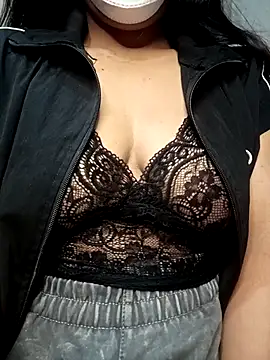 Snapshot of LenaCii chatting on 02-18-26, 01:29 LenaCii online show from 02-18-26, 01:29