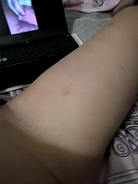 Snapshot of Eggor-20 chatting on 01-06-26, 01:09 Eggor-20 online show from 01-06-26, 01:09