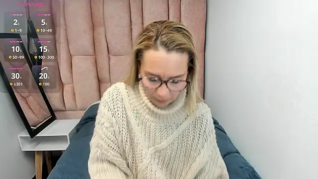 Issa Milf   online show from 03-17-26, 01:14