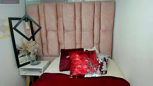 Issa Milf   online show from 05-27-26, 06:05
