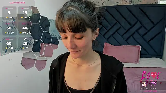 Snapshot of Valery_More__ chatting on 06-29-26, 01:44 Valery More online show from 06-29-26, 01:44