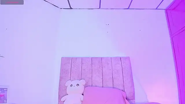Snapshot of Mila_1wood chatting on 07-17-26, 12:45 Mila 1wood online show from 07-17-26, 12:45