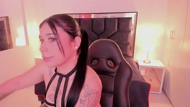 SusanVilla online show from 11-06-25, 07:37