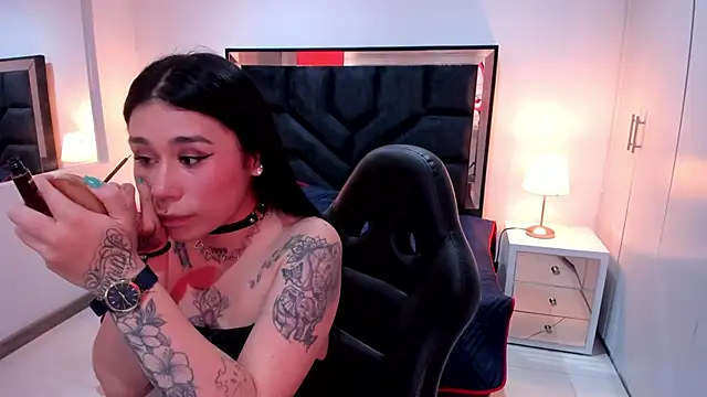 SusanVilla online show from 11-11-25, 07:47