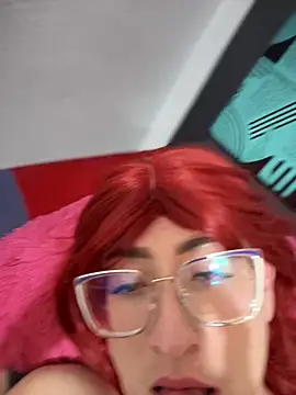 Snapshot of NICOLLE__12 chatting on 10-19-25, 09:37 NICOLLE 12 online show from 10-19-25, 09:37