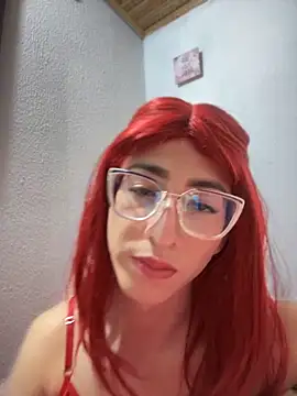 Snapshot of NICOLLE__12 chatting on 10-22-25, 06:40 NICOLLE 12 online show from 10-22-25, 06:40