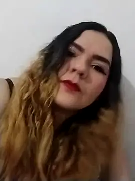 coral marley online show from 10-18-25, 01:19