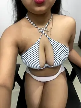 Snapshot of soniyaverma00 chatting on 12-15-25, 08:07 soniyaverma00 online show from 12-15-25, 08:07