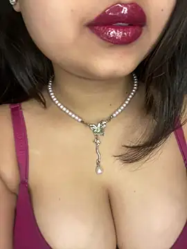 Snapshot of soniyaverma00 chatting on 01-11-26, 08:30 soniyaverma00 online show from 01-11-26, 08:30