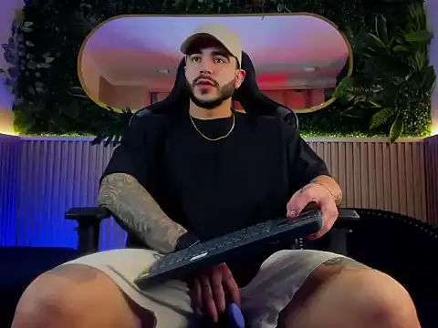 Snapshot of Dante_Dimarco chatting on 11-10-25, 12:09 Dante Dimarco online show from 11-10-25, 12:09