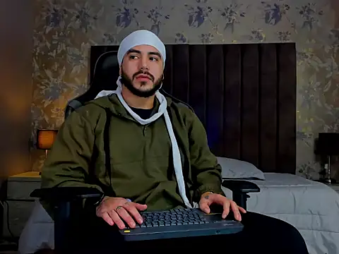 Snapshot of Dante_Dimarco chatting on 11-17-25, 09:15 Dante Dimarco online show from 11-17-25, 09:15