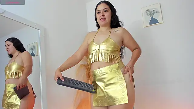 Snapshot of Luna__699 chatting on 10-24-25, 11:06 Luna  699 online show from 10-24-25, 11:06