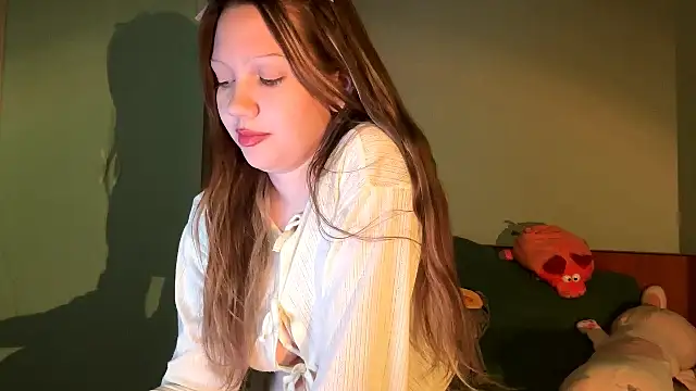 EmiIyKitty online show from 10-20-25, 07:58