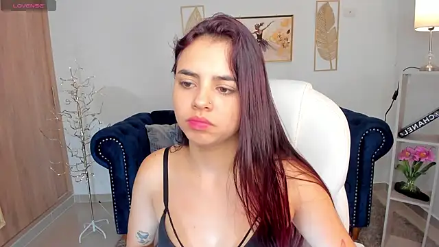 zharaa fox online show from 10-25-25, 04:09