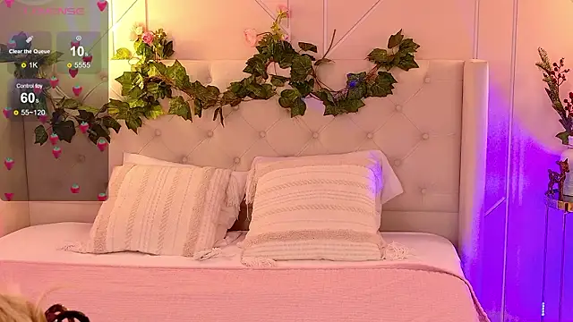 EllyLinn online show from 03-12-26, 05:19