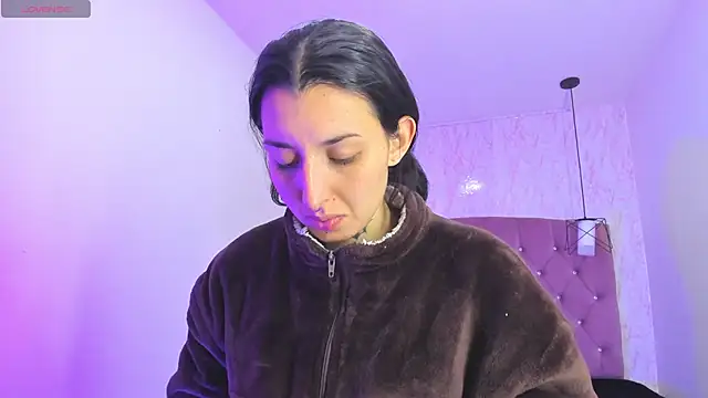 Iris  77 online show from 11-11-25, 04:07