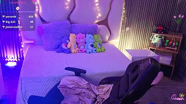 Ixchel tay online show from 03-21-26, 08:52