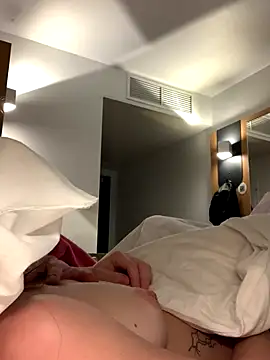 GoldenPussy1329 online show from 01-07-26, 02:14