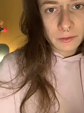 GoldenPussy1329 online show from 02-11-26, 08:03